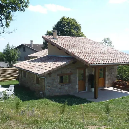 Lumineux Avec Terrain Privatif Et Terrasse - Ideal Pour Activites De Plein Air ! - Fr-1-496-145 Holiday home Chuyer